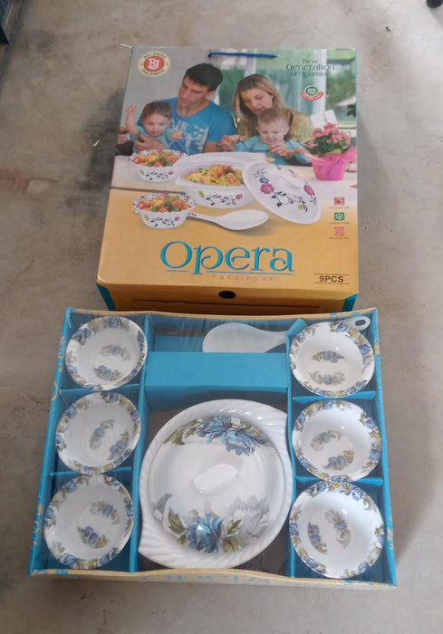 Versatile 9-piece pudding set.