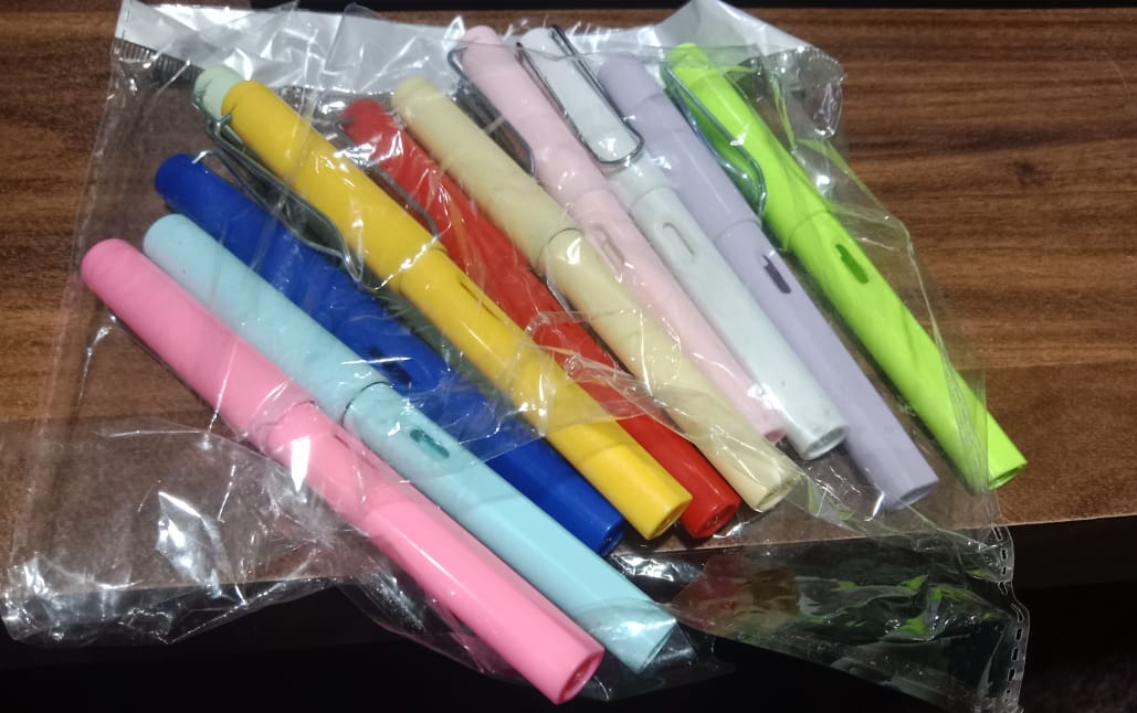 2-in-1 Everlasting Magic Pencil with Replaceable Eraser (1 Pc / Mix Color) by Your Brand