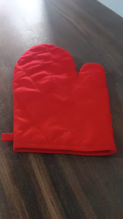 Heat Resistant Non-Slip Oven Mitts / Gloves (1pc) by Your Brand