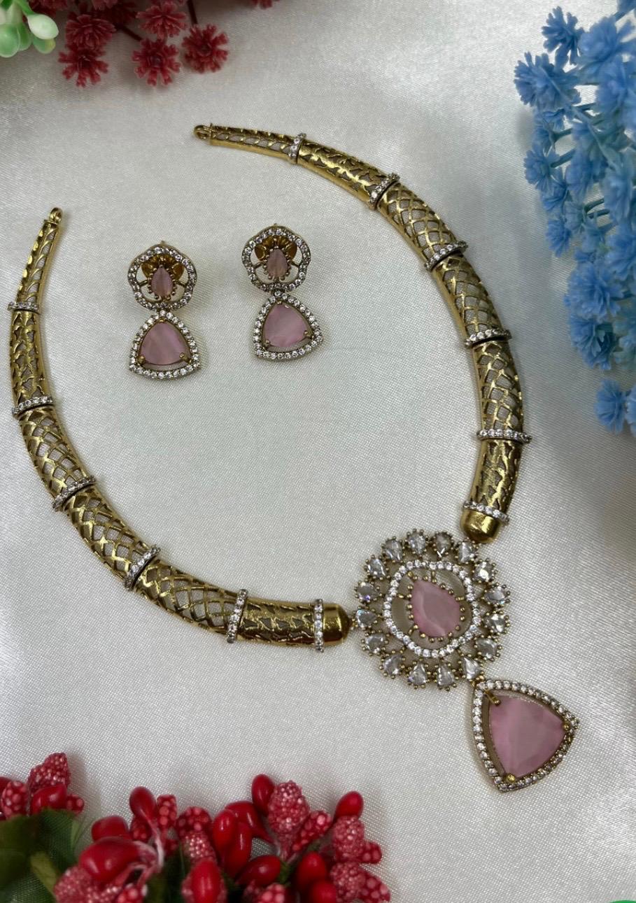 Victorian Hasli Necklace – Royal Luxury Collection