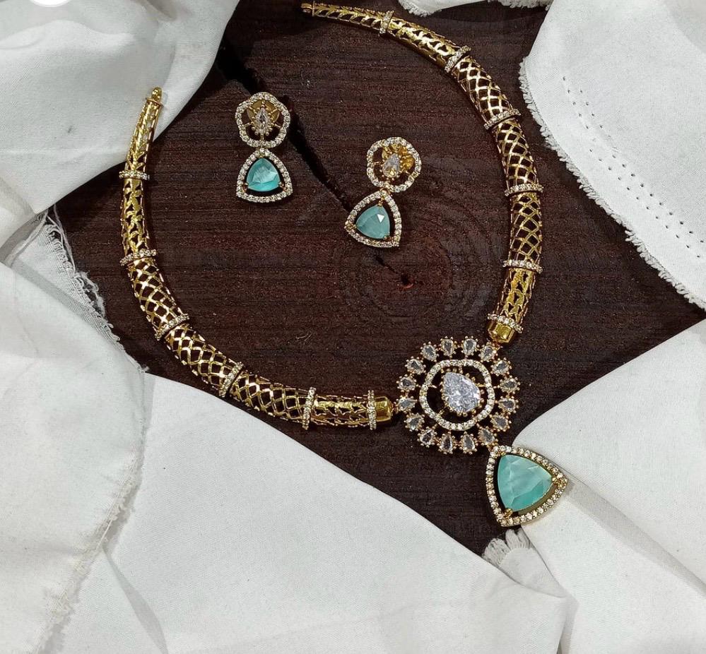 Victorian Hasli Necklace – Royal Luxury Collection